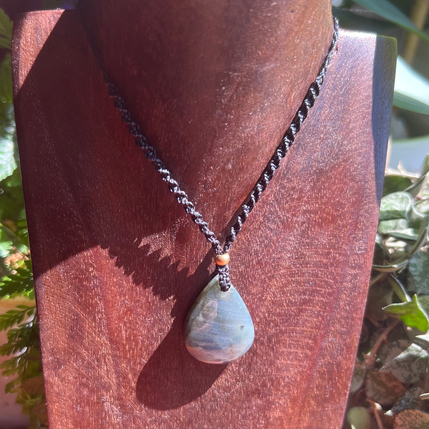 Blue Flash Labradorite Crystal Macrame Necklace