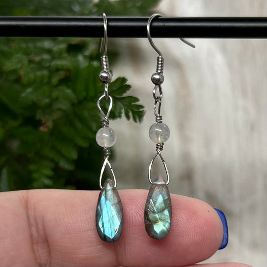 Flashy Labradorite Crystal Earrings: Transformation ∙ Inner Strength ∙ Protection
