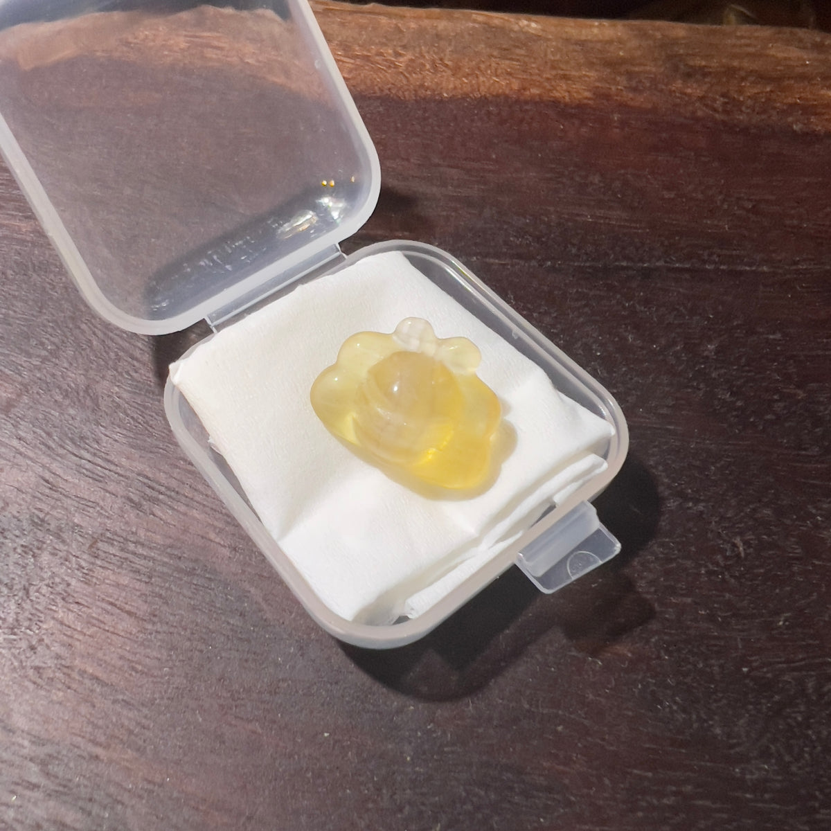 Mini Fluorite Carving: Bumble Bee