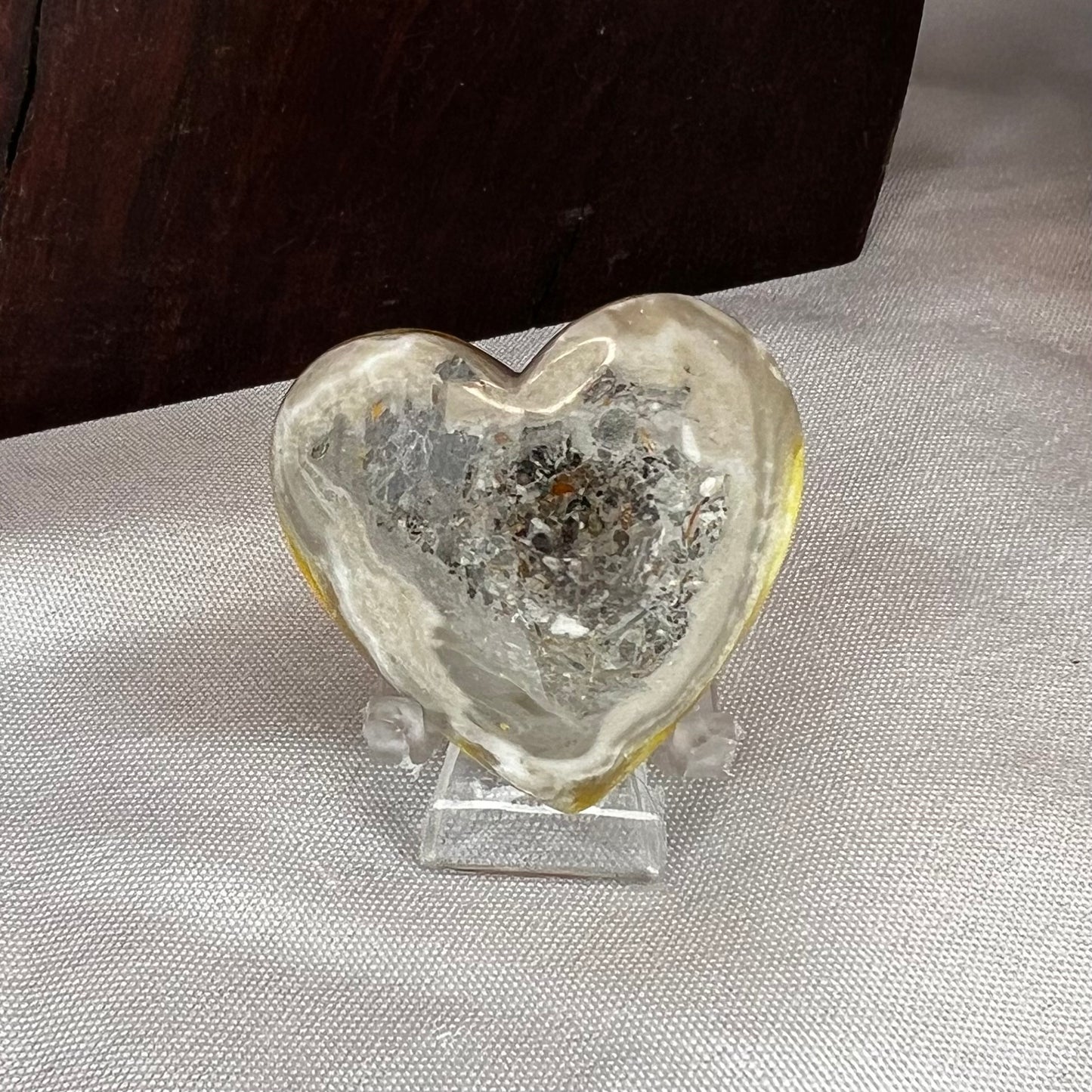 Bumblebee Jasper Heart carving