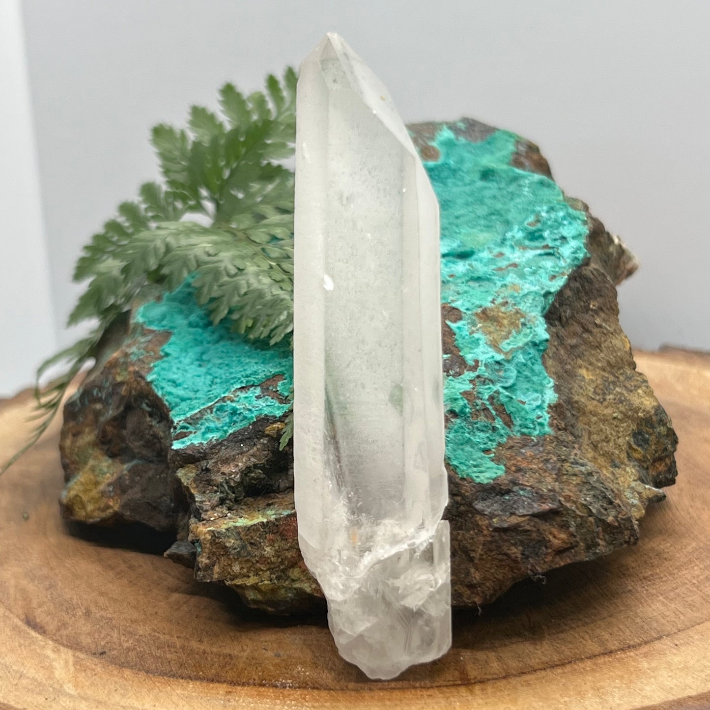 Quartz Point - Record keepers, Trio of Diamond faces +