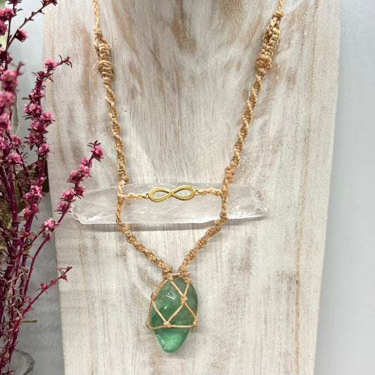 ‘Kumari - Ayla’ Lemurian Root Quartz with Fluorite Macrame Talisman (iii)