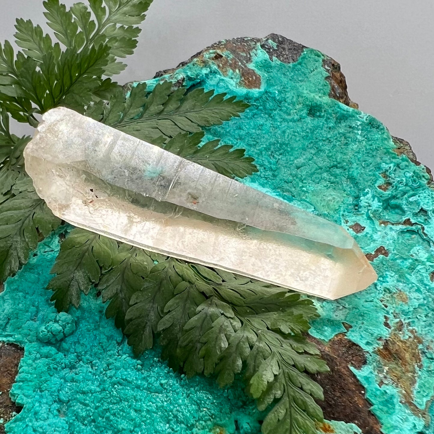 Tangerine Lemurian Quartz Point - Tessin habit with Starbrary glyphs