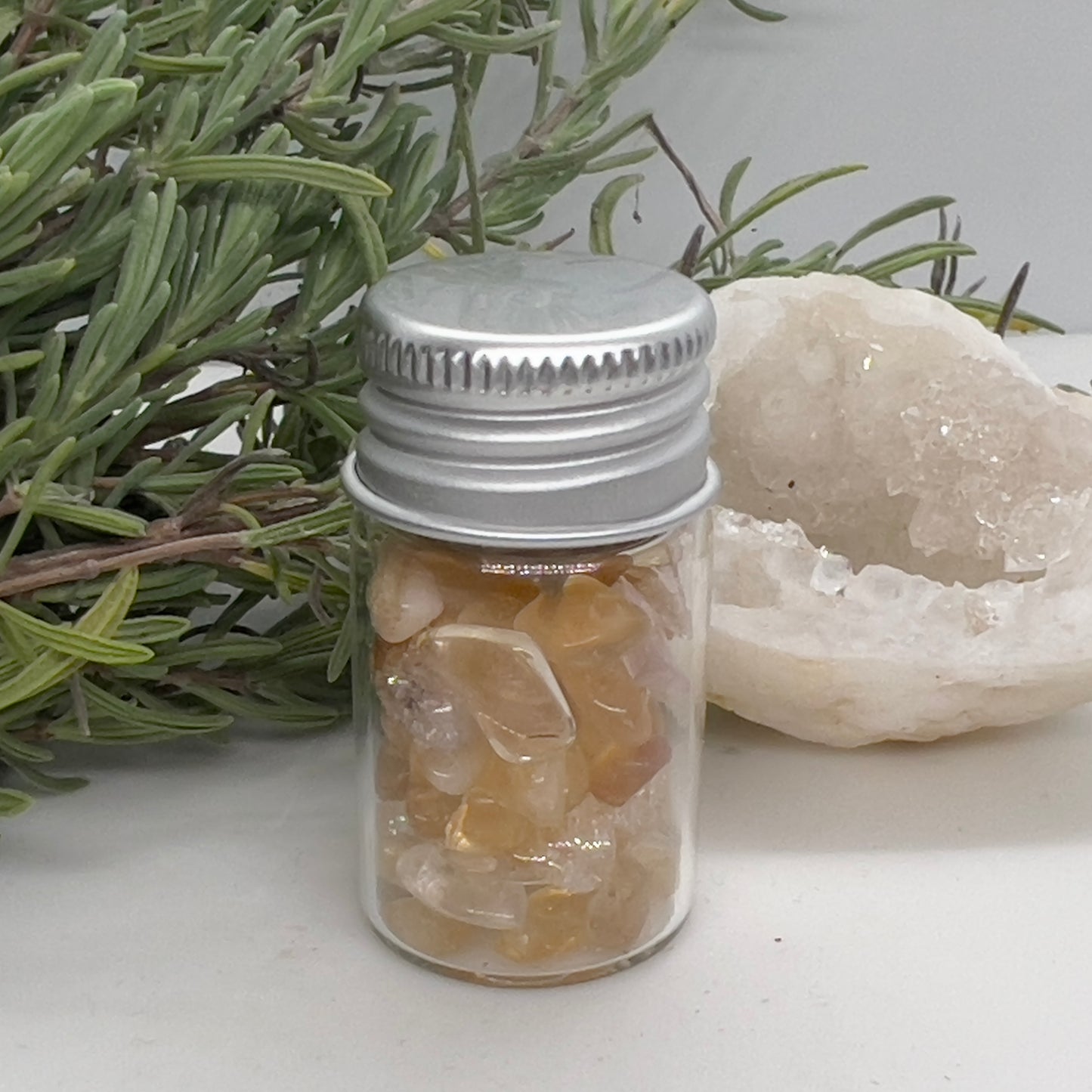 Bright Citrine Crystal Chips (medium polished / heat treated)