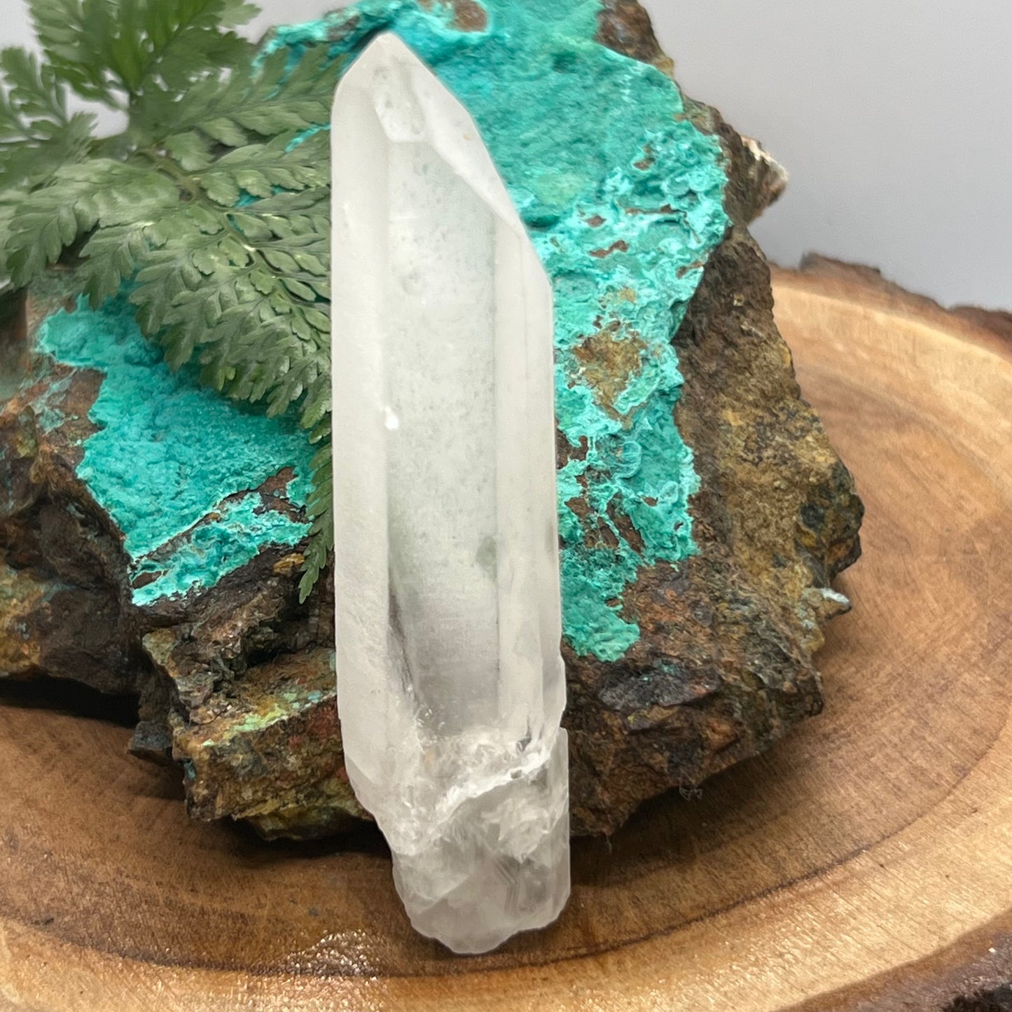 Quartz Point - Record keepers, Trio of Diamond faces +