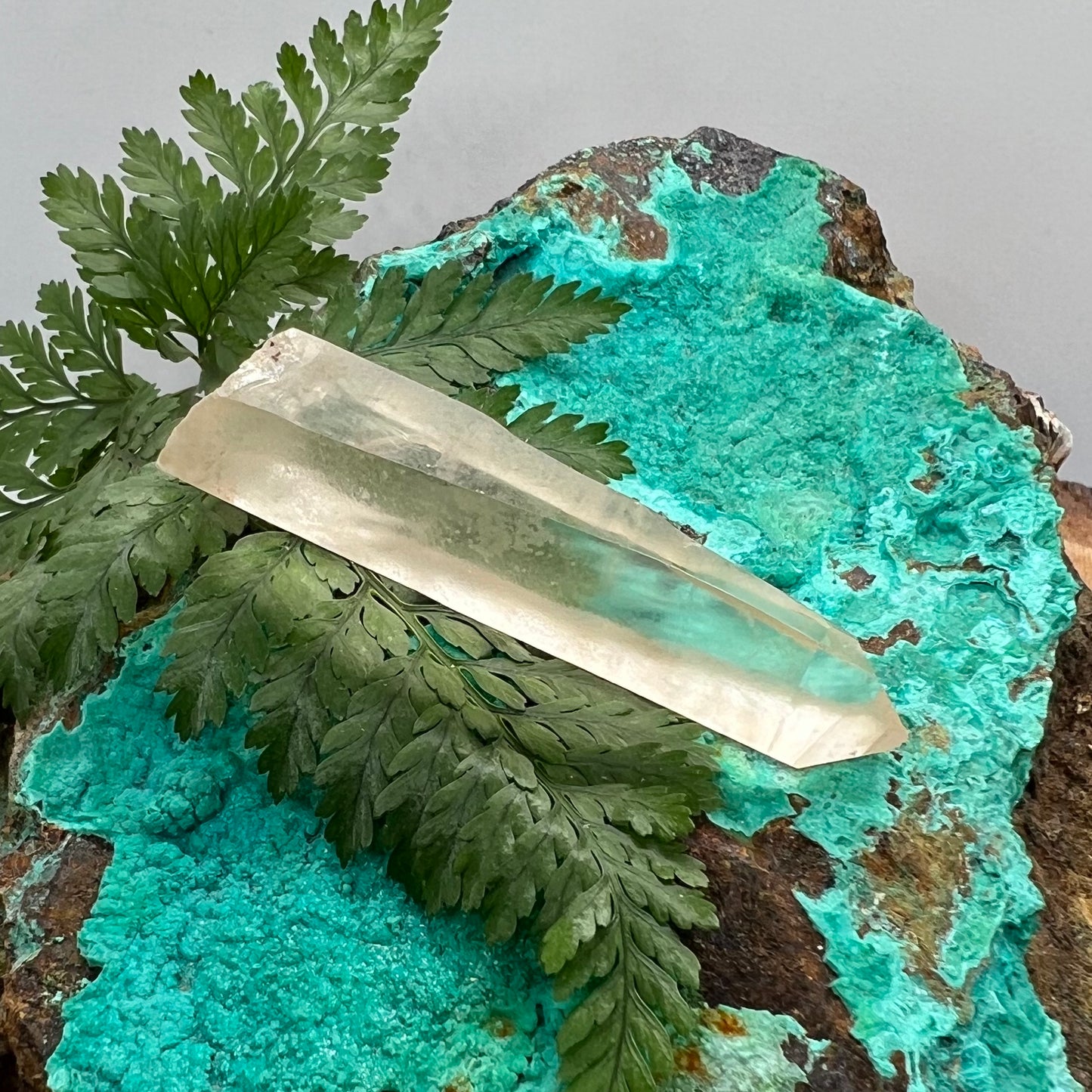 Tangerine Lemurian Quartz Point - Tessin habit with Starbrary glyphs