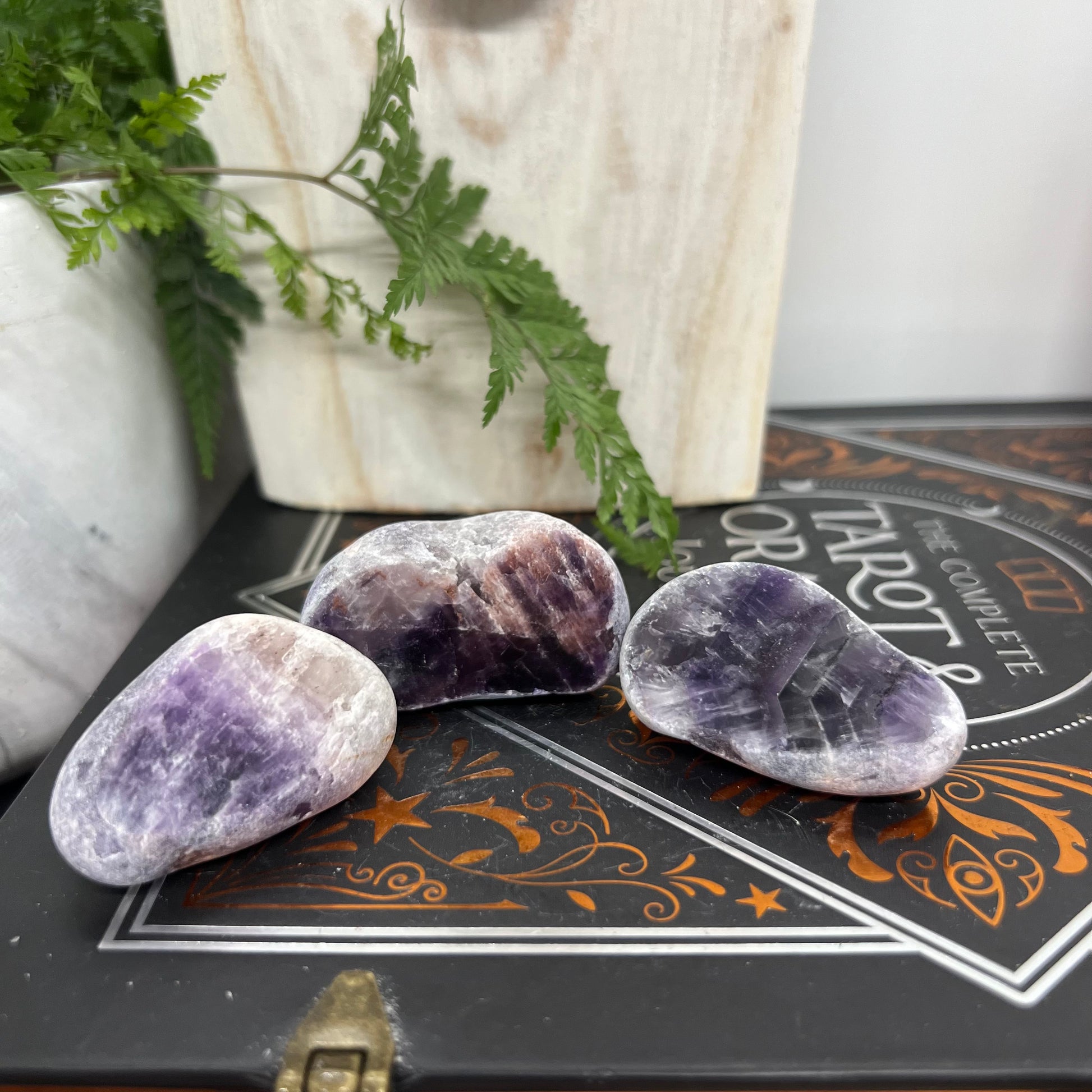 Amethyst Seer Scrying Stone, Polished face Amethyst