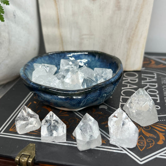 High quality 'Mirror' Apophyllite Points in a range of sizes - perfect for jewellery making, collecting and grid work.