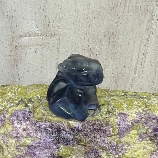 Mini Fluorite Carving: ‘Toothless’ the Dragon
