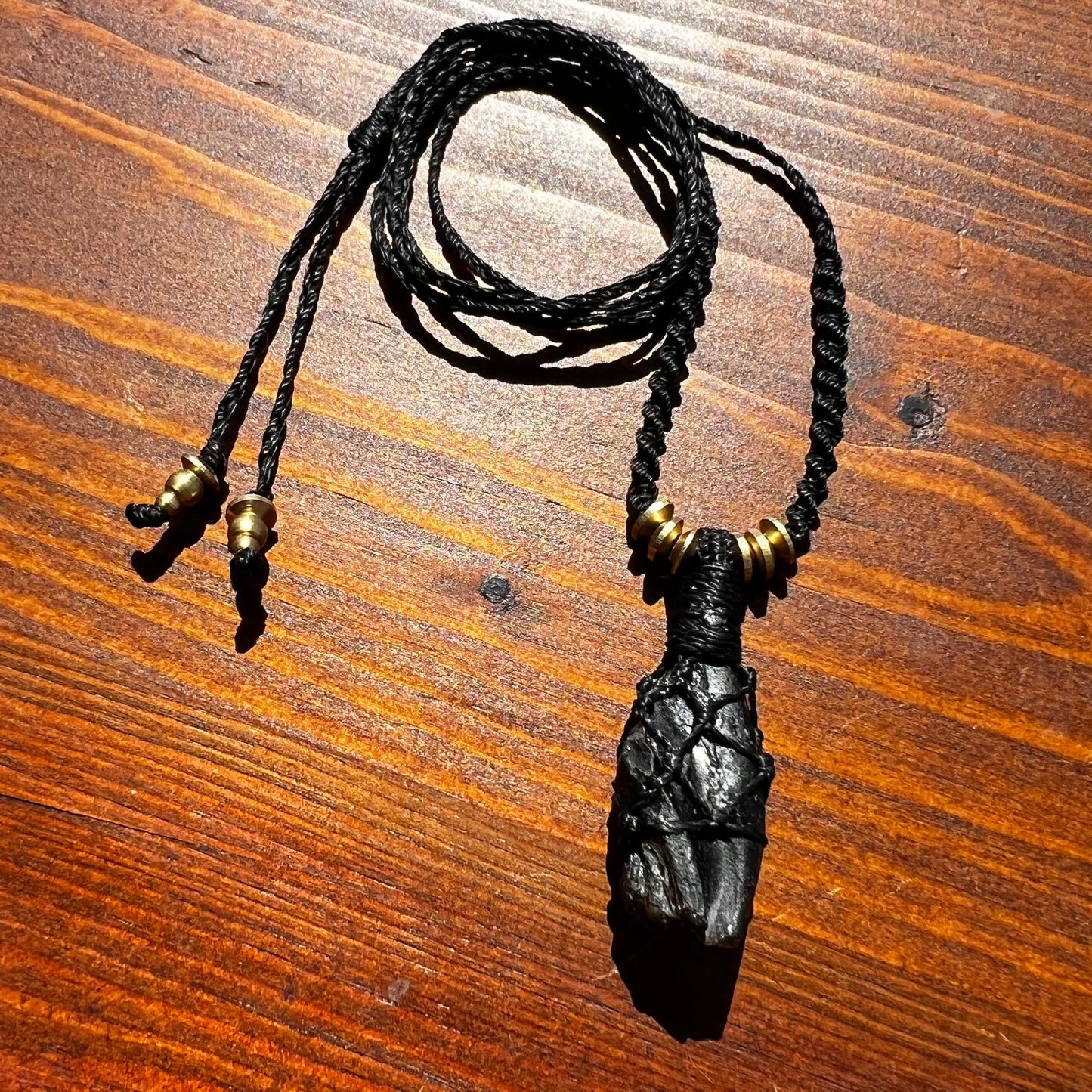 Darwinite Tektite Crystal Macrame Talisman (i)
