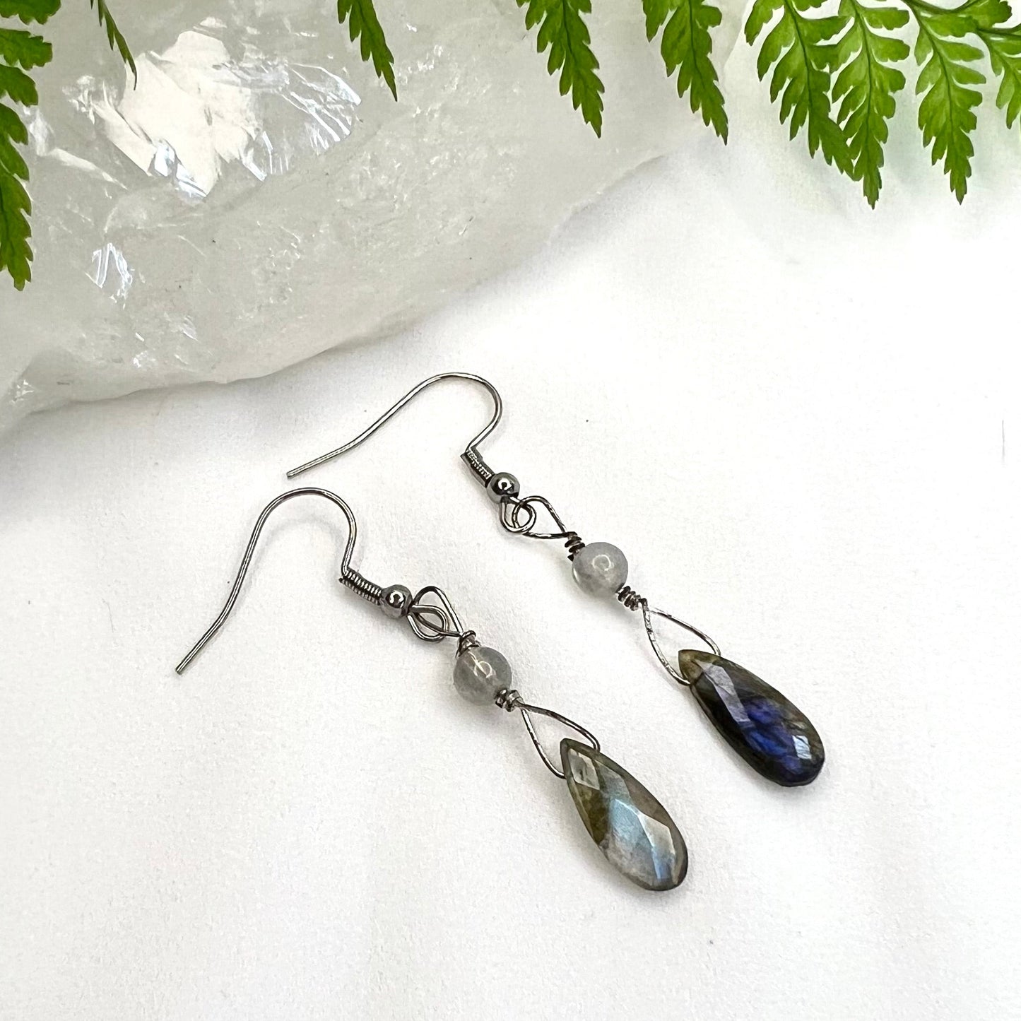 Flashy Labradorite Crystal Earrings: Transformation ∙ Inner Strength ∙ Protection