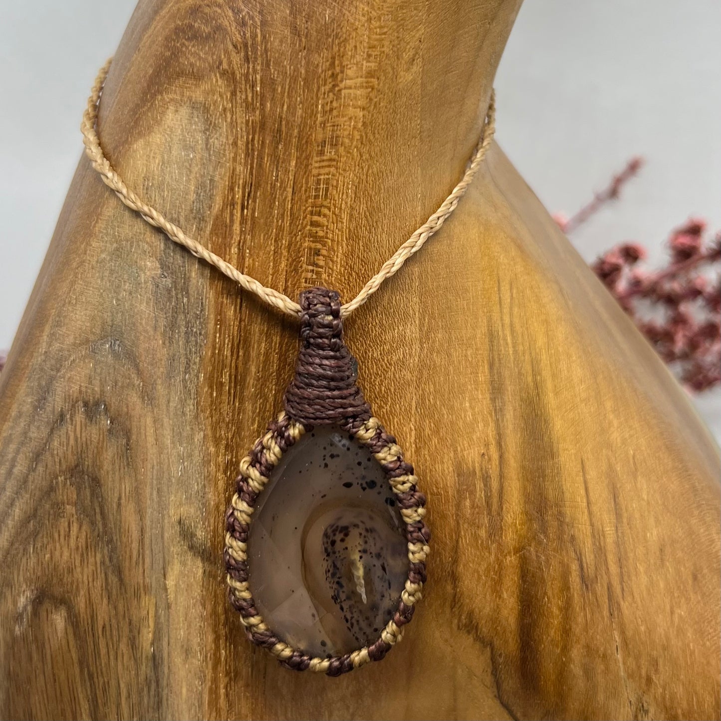 Calming faceted Montana Agate Crystal Macrame Necklace
