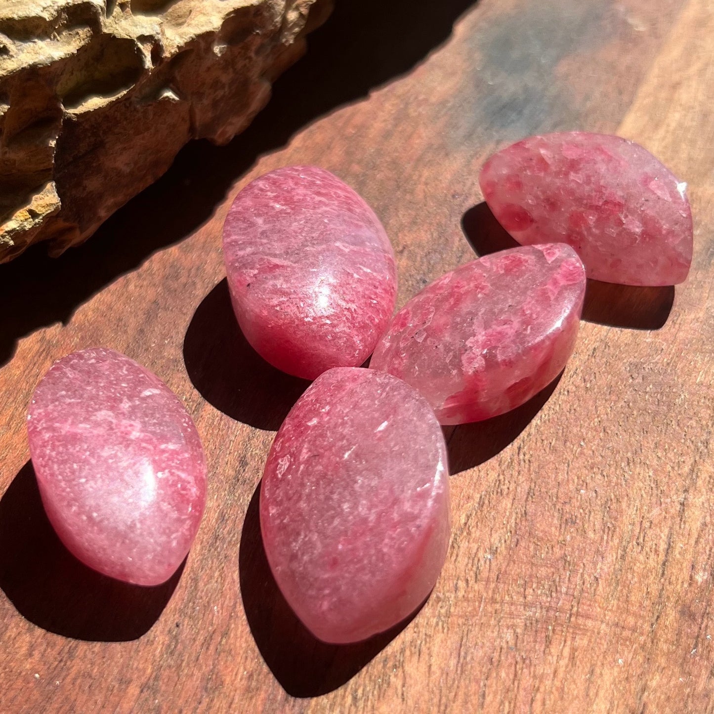 Rhodonite in Quartz Petal Palmstone/Crystal Tumbles