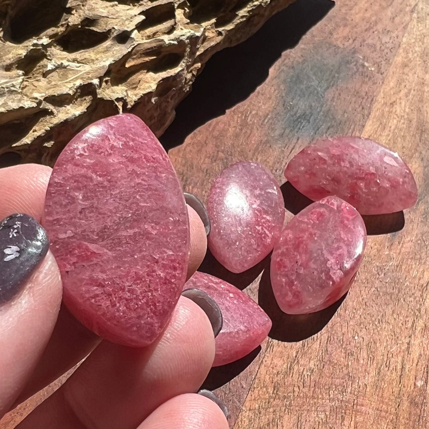 Rhodonite in Quartz Petal Palmstone/Crystal Tumbles