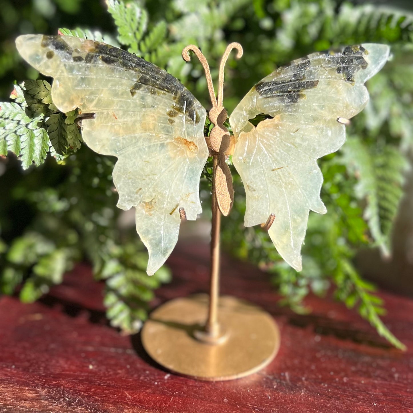 Prehnite Winged Butterfly Display (ii)