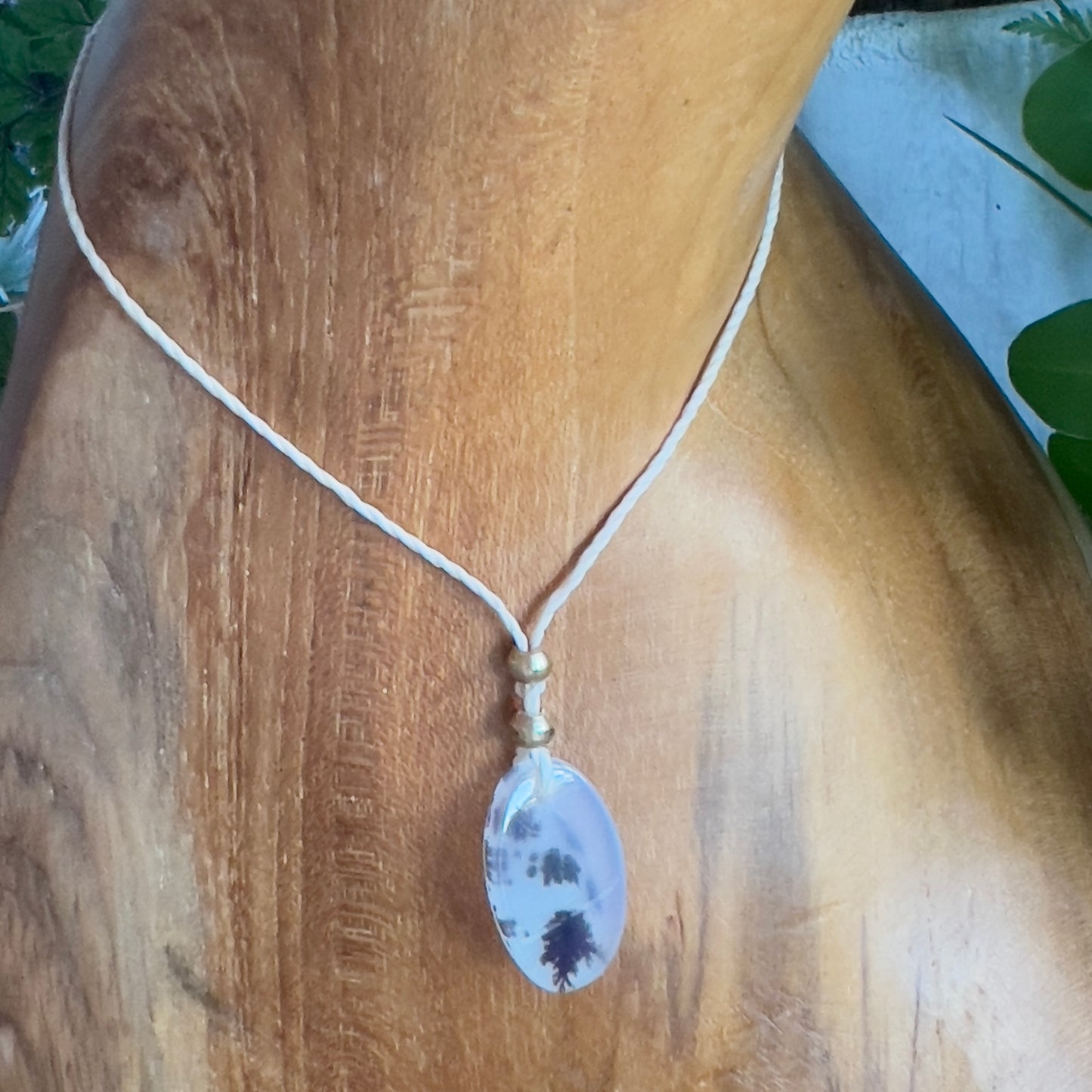 Dendritic Scenic Agate Crystal Layer Necklace (1)