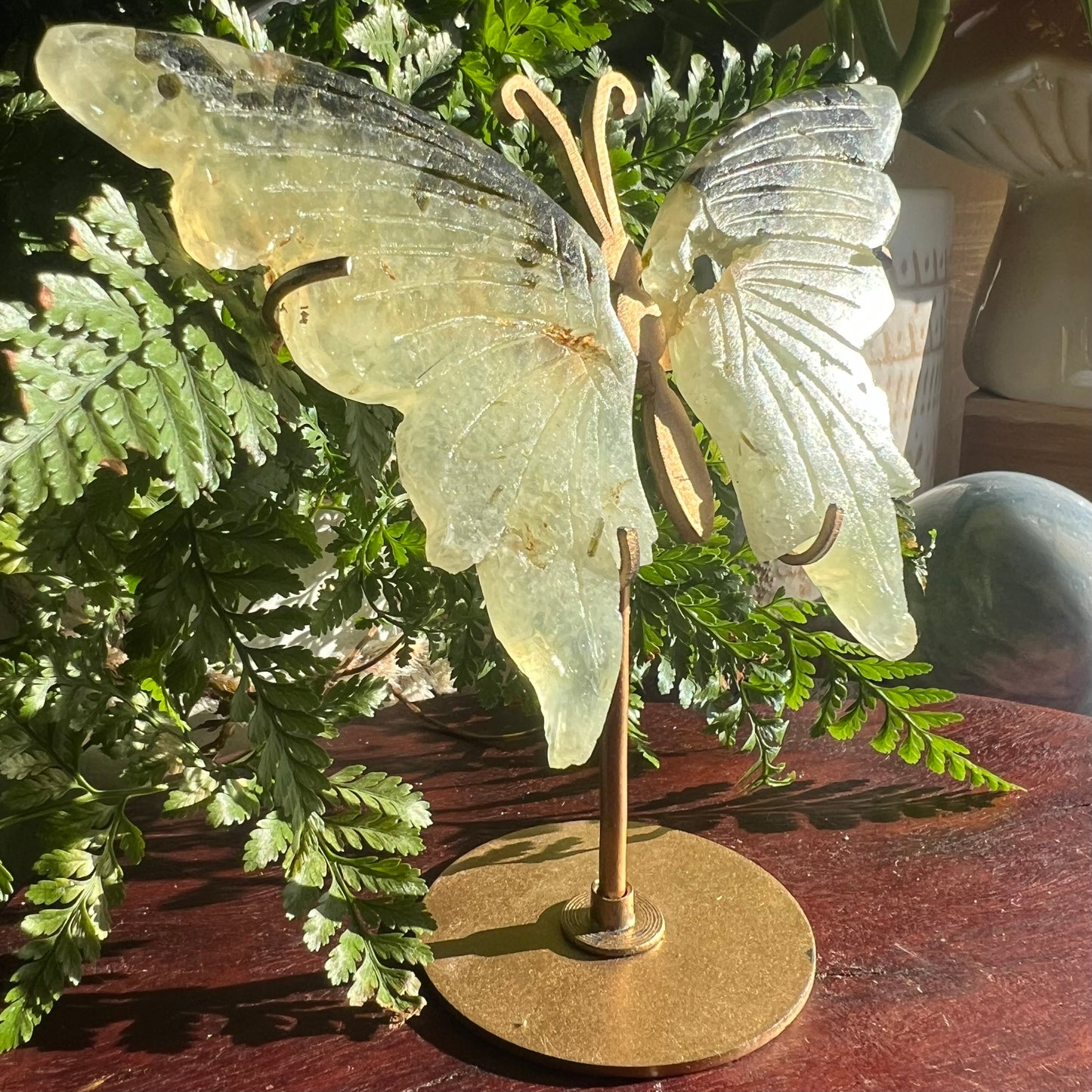 Prehnite Winged Butterfly Display (ii)