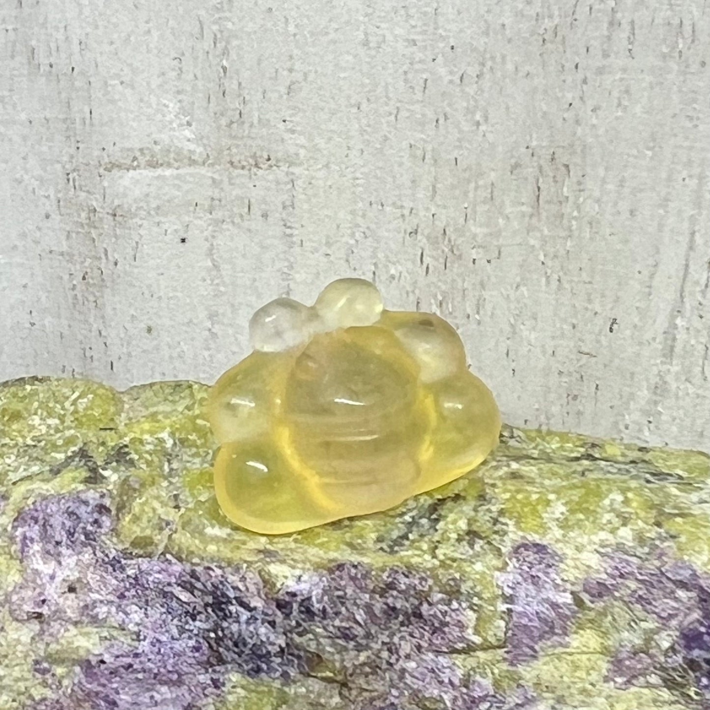 Mini Fluorite Carving: Bumble Bee