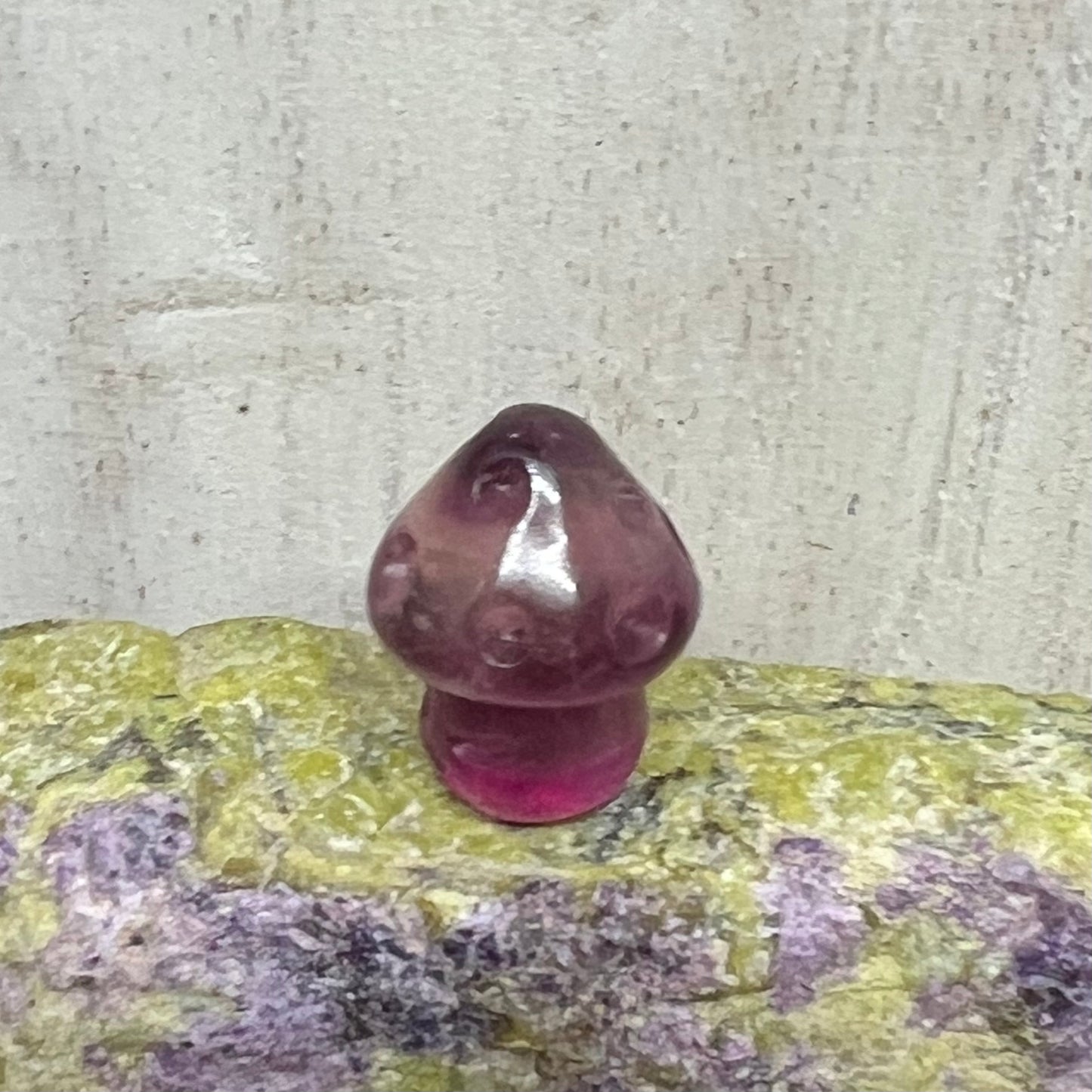 Mini Fluorite Carving: Mushroom