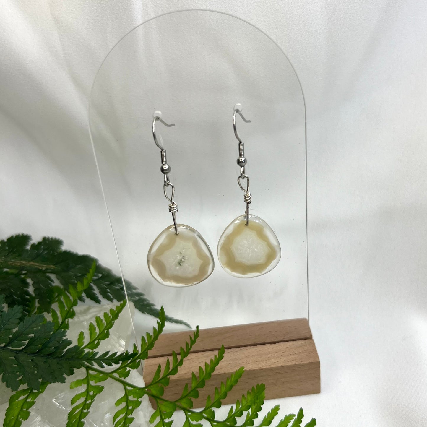 White Agate Slice Crystal Earrings: Emotional Balance ∙ Confidence ∙ Friendship