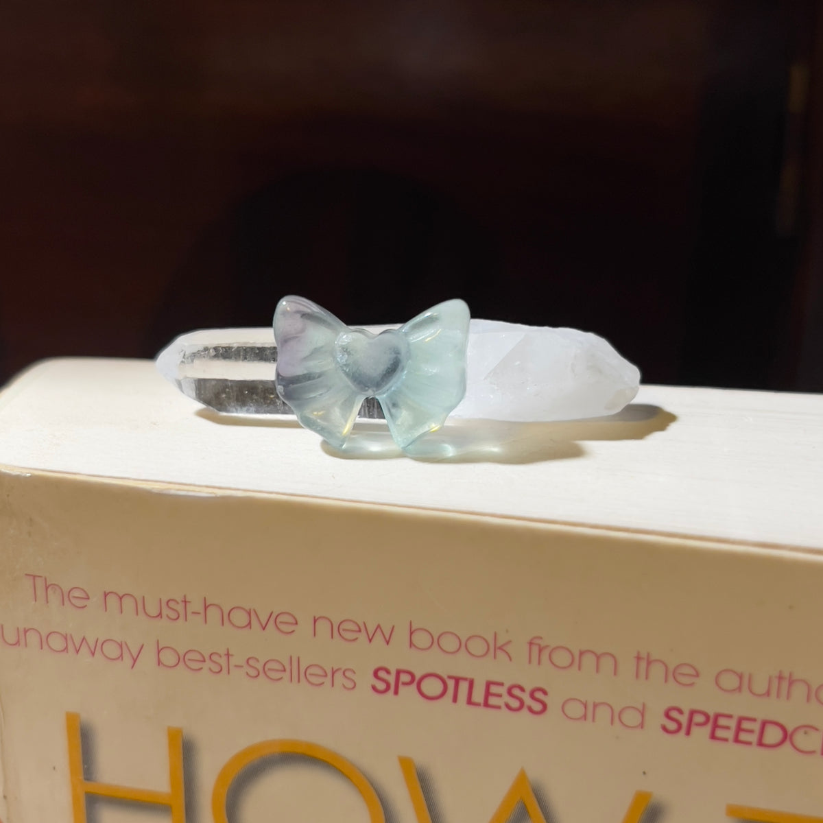 Mini Fluorite Carving: Ribbon Bow