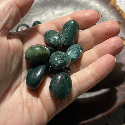 Moss Agate Tumbles - (1.5-3cm)