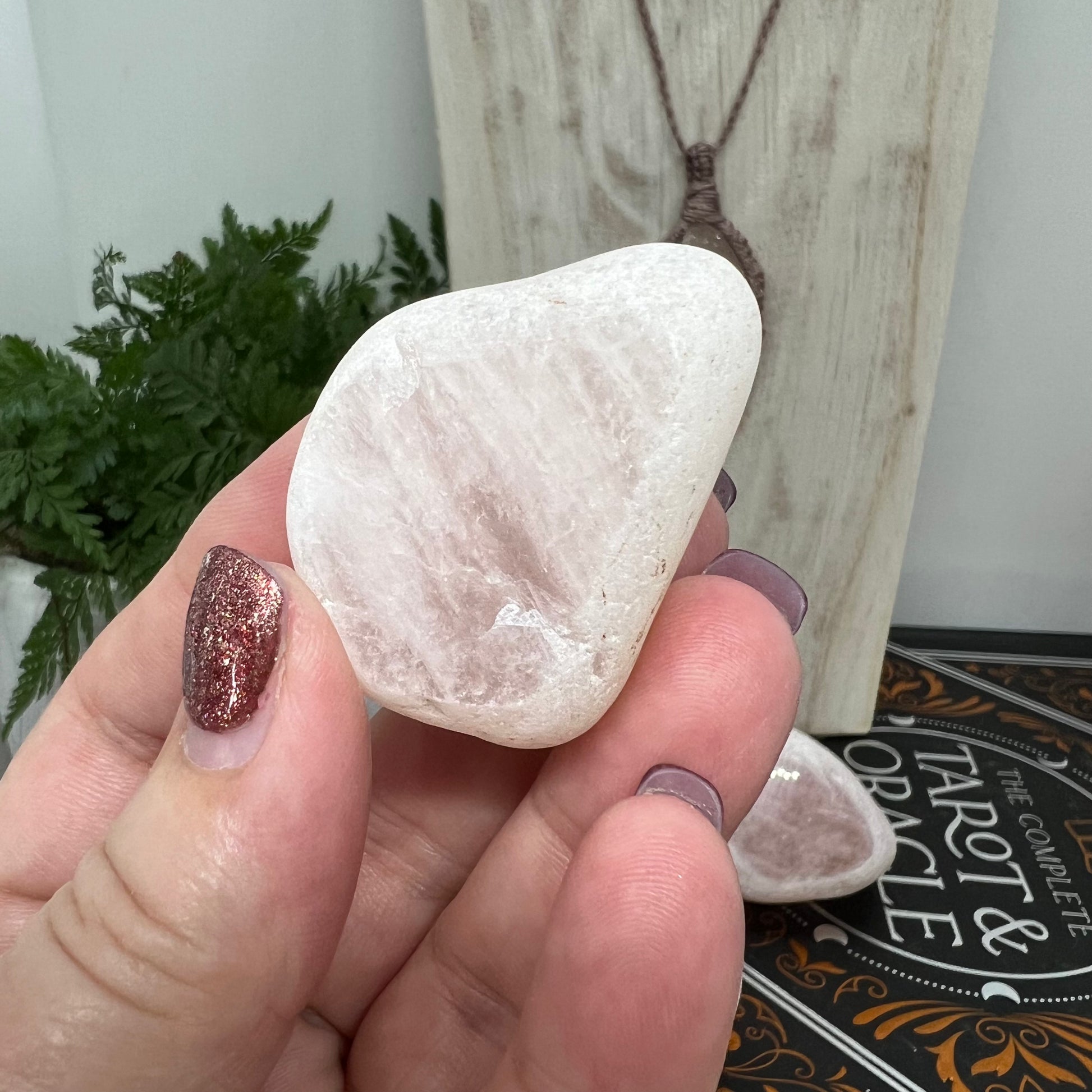 Skrying Stone Seer Stone / Scrying Stone: ROSE QUARTZ – Earth Energy Studio