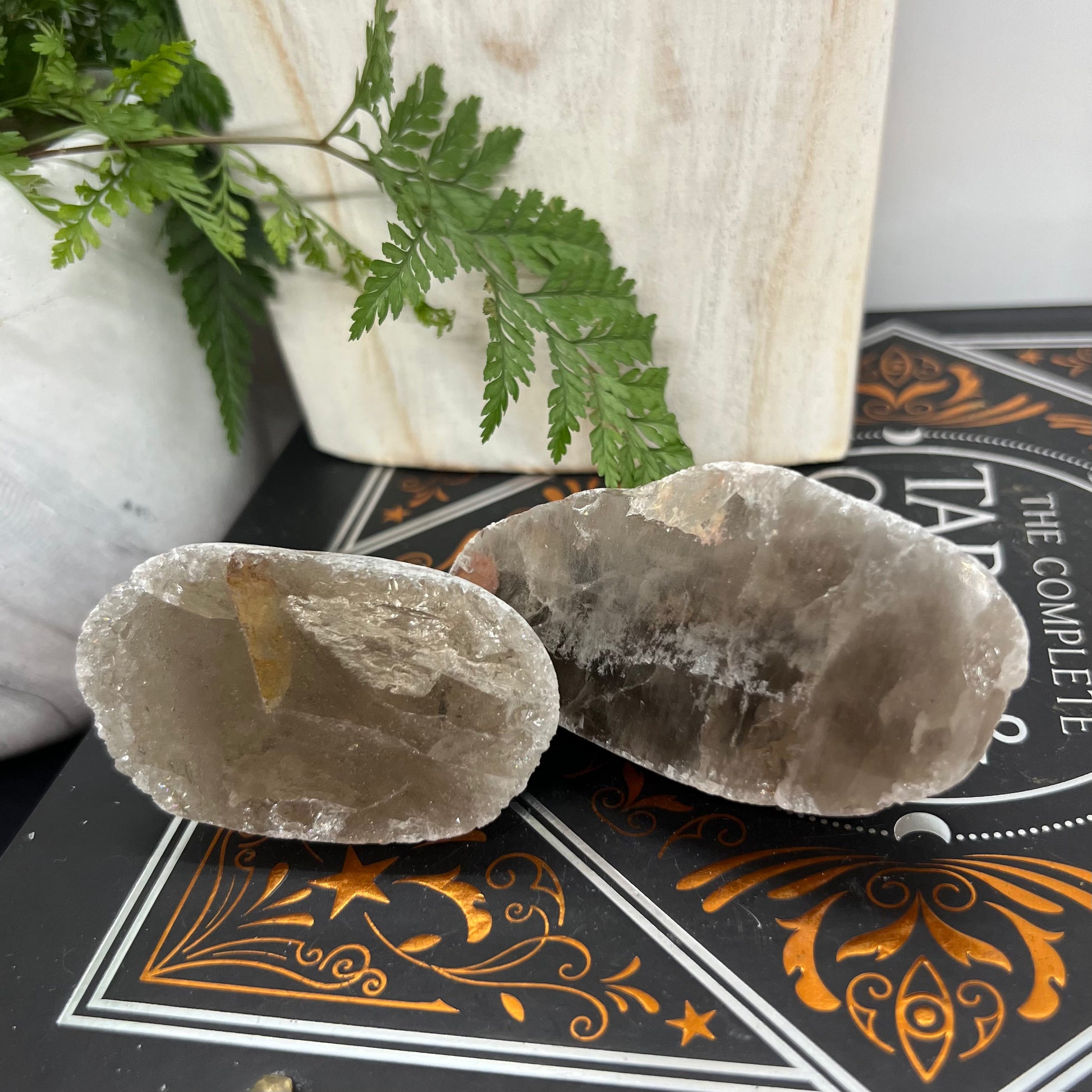Skrying Stone Seer Stone / Scrying Stone - SMOKY QUARTZ – Earth Energy Studio